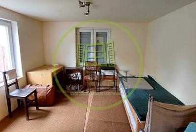 Casa 2 camere cu suprafata 50mp si teren 1300mp,in Miercurea Sibiului - 1