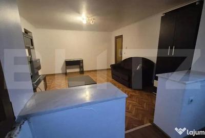Apartament cu 2 camere semidecomandat în Micro 16
