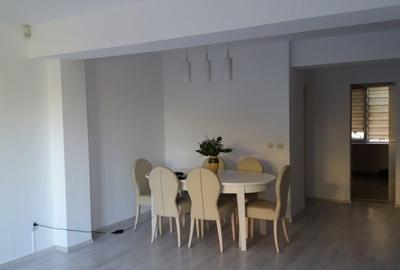 Casă cu 5 camere cu Canalizare în Pipera