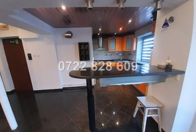 Apartament cu 3 camere decomandat în Muncii