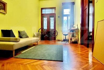 Cladire istorica, 4 camere-balcon ?i view spectaculos- Pia?a Romanilor - 12