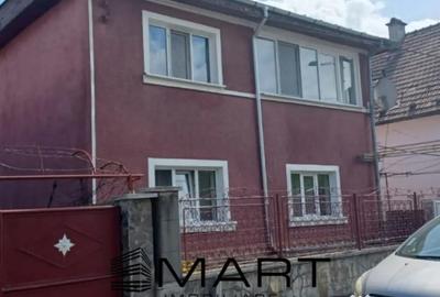 Casă cu 6 camere cu Canalizare în Noua - 8