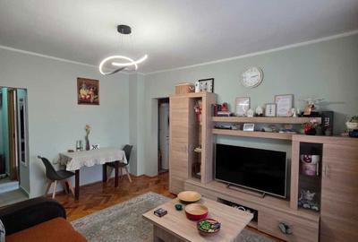 Apartament cu 3 camere semidecomandat în Gheorghe Lazăr - 6