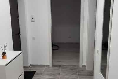 Apartament cu 2 camere decomandat în Apărătorii Patriei - 3