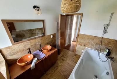 Casă cu 4 camere cu Canalizare în Iris - 2