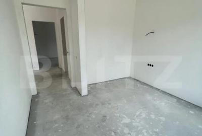 Casă cu 4 camere cu Teren 500 Mp în Central - 6