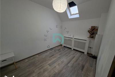 Apartament cu 3 camere decomandat în Tractorul - 15