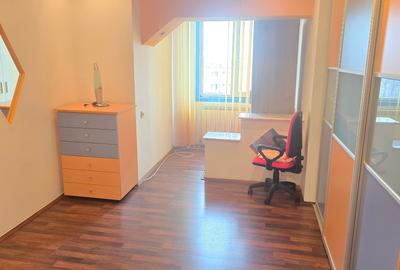 Apartament cu 2 camere decomandat în Decebal - 5