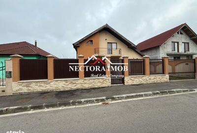 Casă cu 4 camere cu Teren 500 Mp în Central