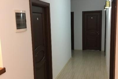 SE VINDE ,,VILA REGAL Mamaia’’ - 16