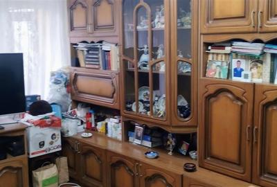 Apartament cu 3 camere semidecomandat, mobilat în Obor