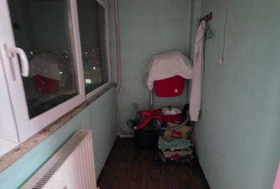 Apartament cu 3 camere semidecomandat, mobilat în Titan - 11