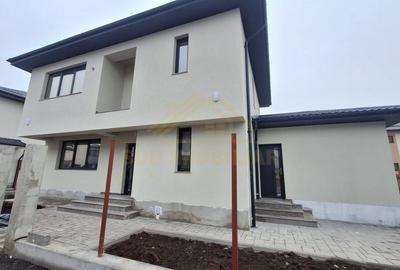 Casă individuală cu 5 camere cu Canalizare în Central - 36