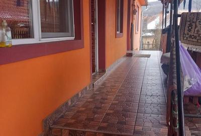 Casă cu 4 camere cu Teren 350 Mp în Ceuaș - 14