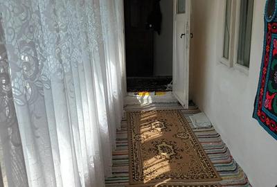 Casă cu Teren 1400 Mp în Central - 3