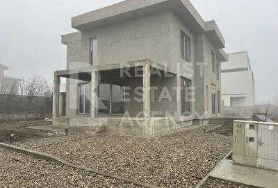 Casă individuală cu 6 camere cu Canalizare în Ostratu - 11