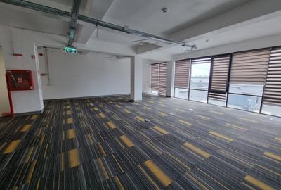 Spatii in cladire de birouri, Baza 3 - COMISION 0% - 2