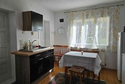 Casă cu 4 camere în Central - 8