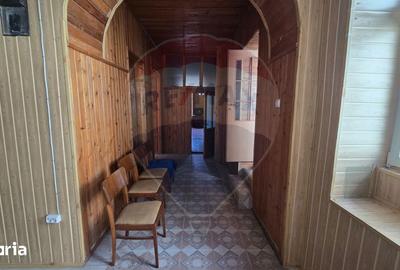 Casă cu 5 camere cu Teren 322 Mp în Central - 11