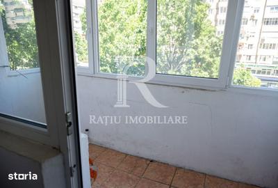 Apartament cu 3 camere decomandat în Decebal - 12