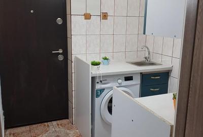 Garsonieră semidecomandată în CET - 6