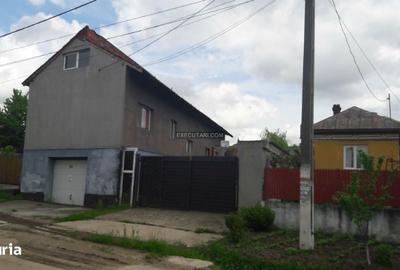 Casă cu 4 camere în Murgași - 10