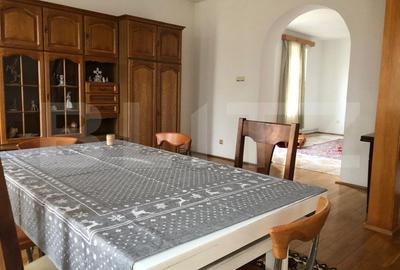 Casa de vanzare, cu 7 camere, 350 mp u & 2850 mp teren - 10