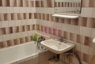 Apartament cu 3 camere semidecomandat în Rahova - 6