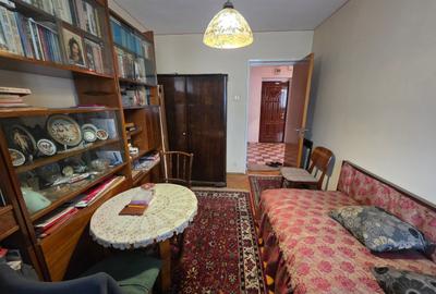 Apartament cu 4 camere semidecomandat în Titan - 14