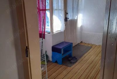 Casă cu 4 camere cu Teren 1600 Mp în Tufești - 2