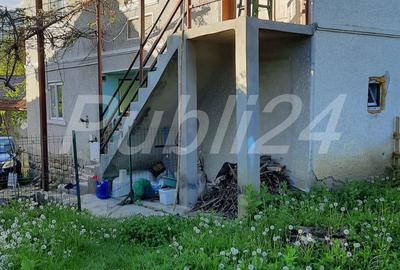 Casă cu 3 camere în Sălătrucel - 2