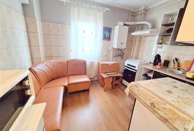 Apartament cu 2 camere nedecomandat, mobilat în 9 Mai - 15