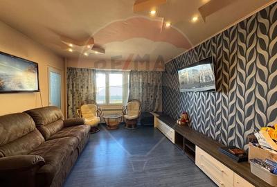 Apartament cu 3 camere semidecomandat, mobilat în Polivalentă - 8