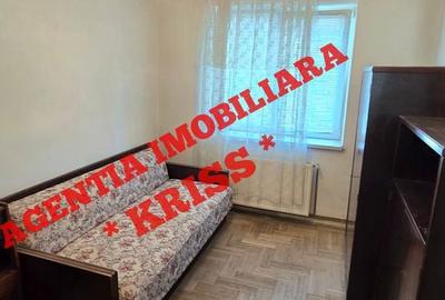 Apartament cu 3 camere semidecomandat în Trivale - 1