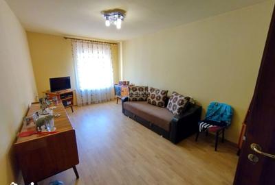 Casă cu 5 camere cu Teren 1800 Mp în Ciuchici - 2