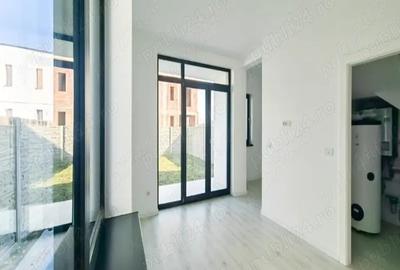 Jumatate de duplex - Zona Mehala