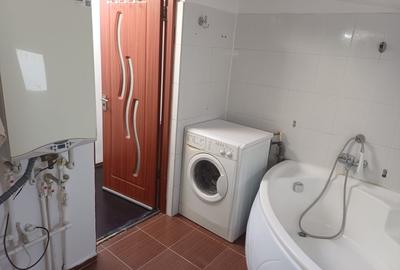 Apartament cu 3 camere semidecomandat în 1 Mai - 10