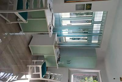 Spațiu comercial, de 250 mp, în Central - 3