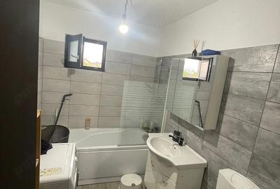 Casă cu 3 camere cu Teren 600 Mp în Central