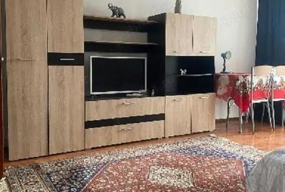 Garsonieră decomandată în Far - 2