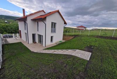 Casa premium la intrare in Chinteni, 514 mp teren, panouri solare - 14