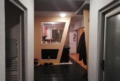 Apartament cu 3 camere decomandat în Central - 2