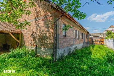 Casă cu 4 camere cu Teren 2914 Mp în Hoghiz - 1