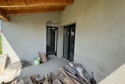 Casă cu 3 camere cu Teren 340 Mp în Moșnița Nouă - 2