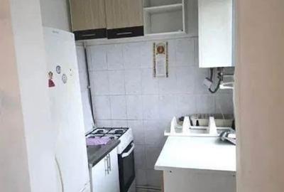 Apartament cu 3 camere decomandat în Târgu Cucu - 5