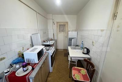 Apartament 3 camere, CAZARE MUNCITORI, mobilat si utilat, Rovine - 8