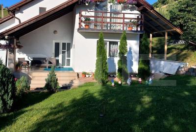 Casă cu 6 camere cu Teren 1120 Mp în Central - 17