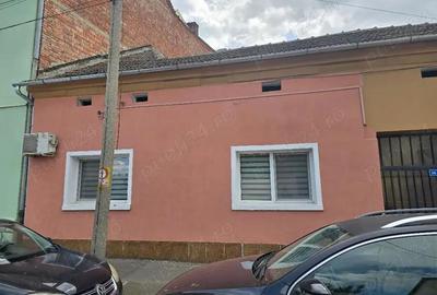 Vand ap la casa central , inc gaz , SC 96 mp, front stradal, renovat lux - 1