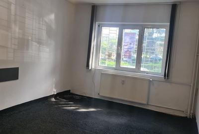 Apartament cu 3 camere decomandat în Democrației - 9