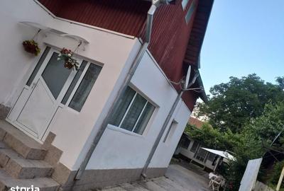 Casă cu 6 camere cu Teren 1000 Mp în Măgureni - 4